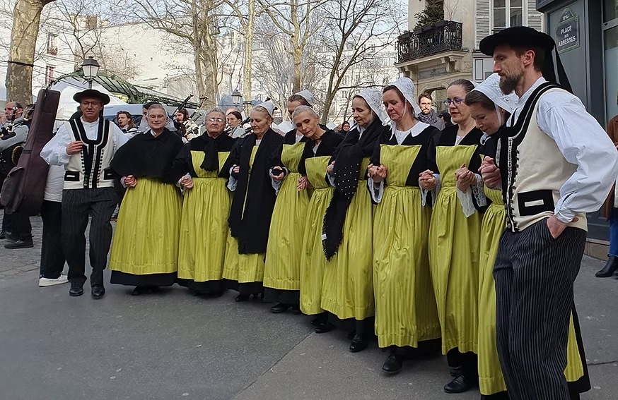 674350_8bde1649572d468e80e0ba4ffa62c4ba-mv2 674350_8bde1649572d468e80e0ba4ffa62c4ba-mv2