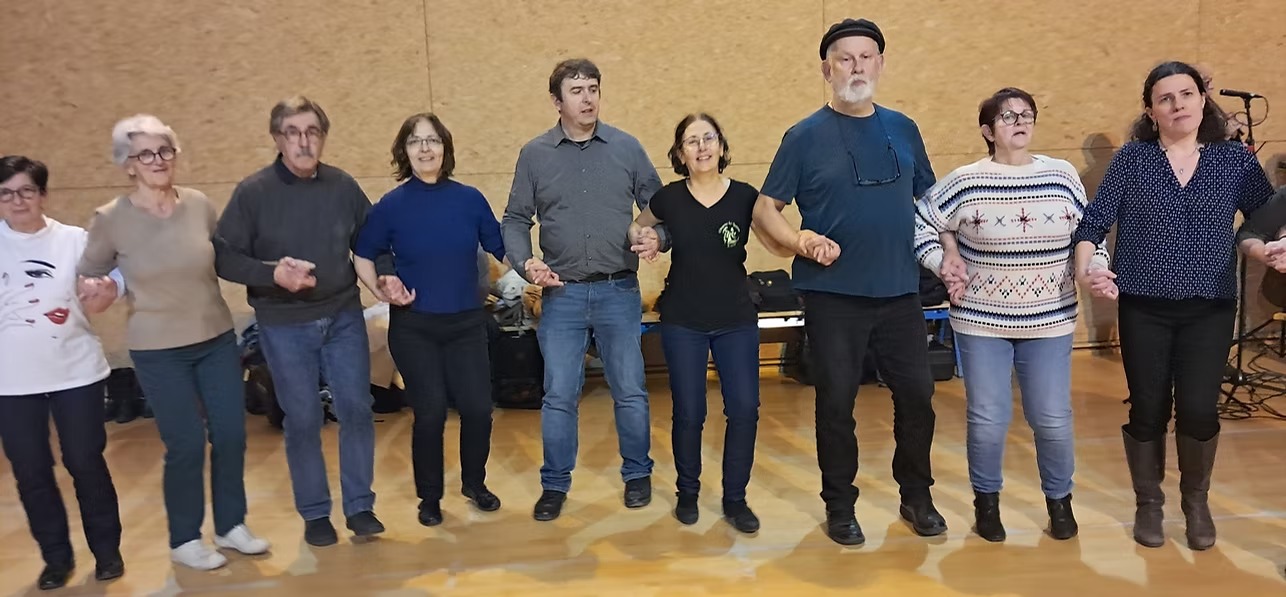 674350_cf84e77c1c9747d1bb6b20d82c0ef2e4-mv2 674350_cf84e77c1c9747d1bb6b20d82c0ef2e4-mv2