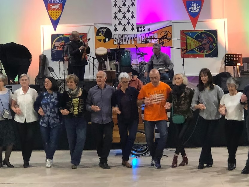 674350_09bf5720d7f549fba190aa3f091f5d09-mv2