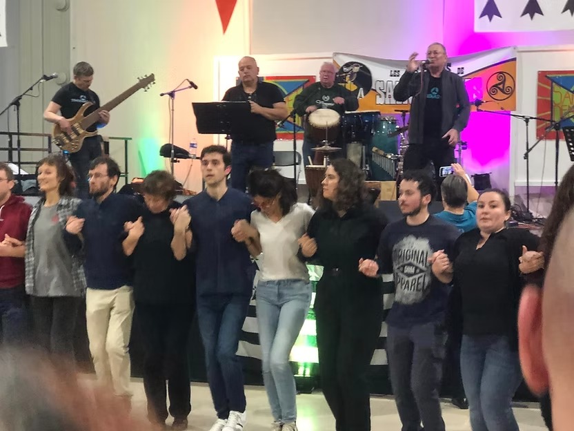 674350_faa934b4eed44cd9ae85e0b7d0abbf59-mv2