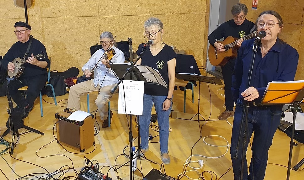 674350_3cf9d2b8444a486a95d977ac32ca690b-mv2