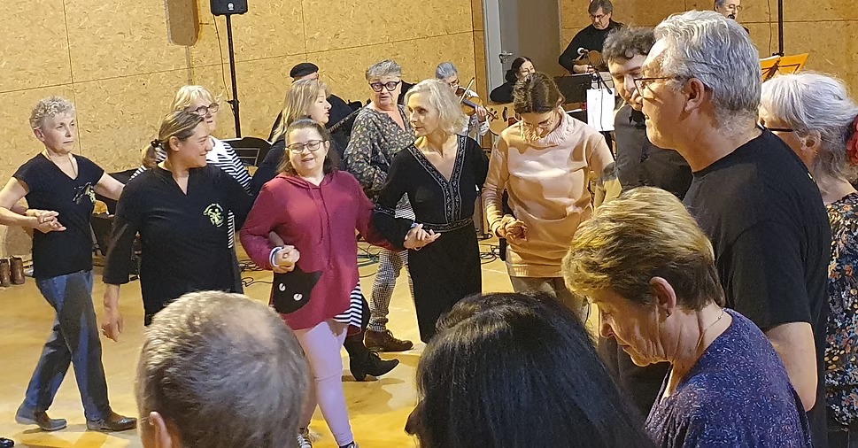 674350_65ca0f75fc20474d8a314ff8e913f84a-mv2