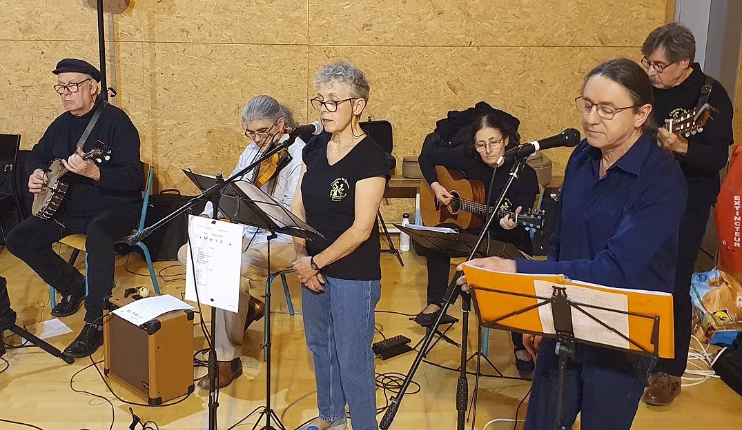 674350_8efa09df61984014912afb5c540379dd-mv2