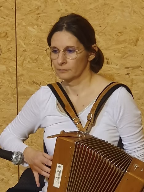 674350_fe120bf862a04c21933881ad0896b55b-mv2