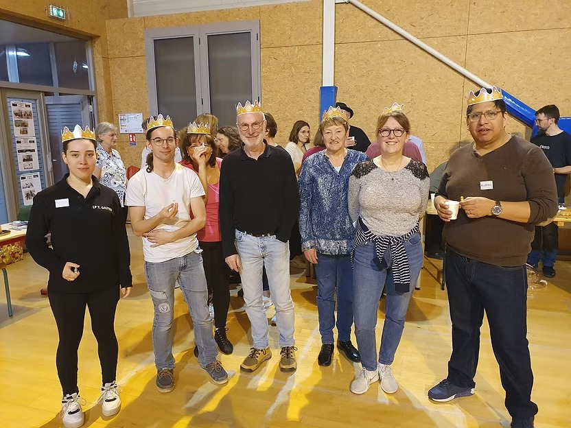 674350_0670de32d1ff4d83a2d7a3d6de548ca3-mv2