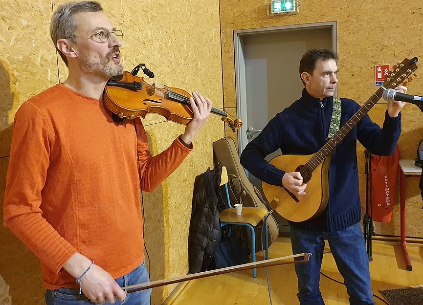 674350_c5fa8853d7184daeadb513c1ee115852-mv2