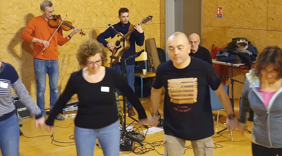 674350_db67e5bfd5364833a4f5daccbf1305a0-mv2