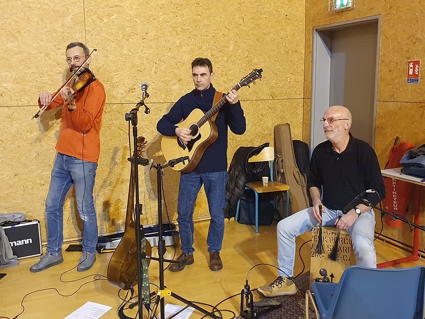 674350_f6c6df2d90a54dd9bc7562c0adc4f03b-mv2