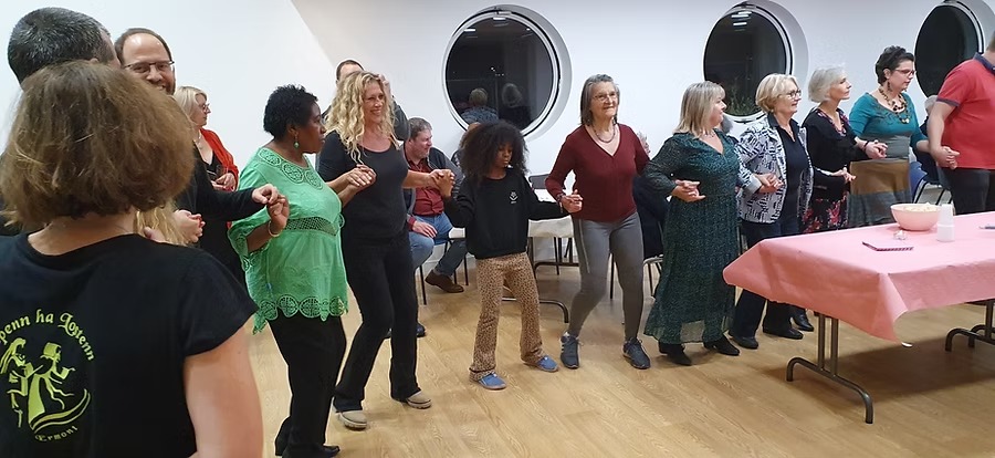 674350_0f9dfcee19874526a6a7d40a4ab40732-mv2