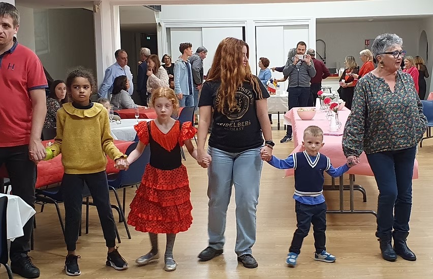 674350_c8adc117b27045baa0db0d21b842d43b-mv2