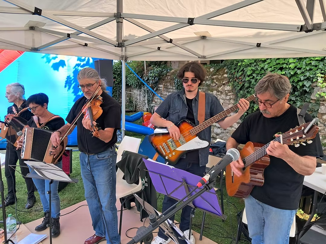 674350_0a72c8eed1a2461fa6d15990162bb610-mv2