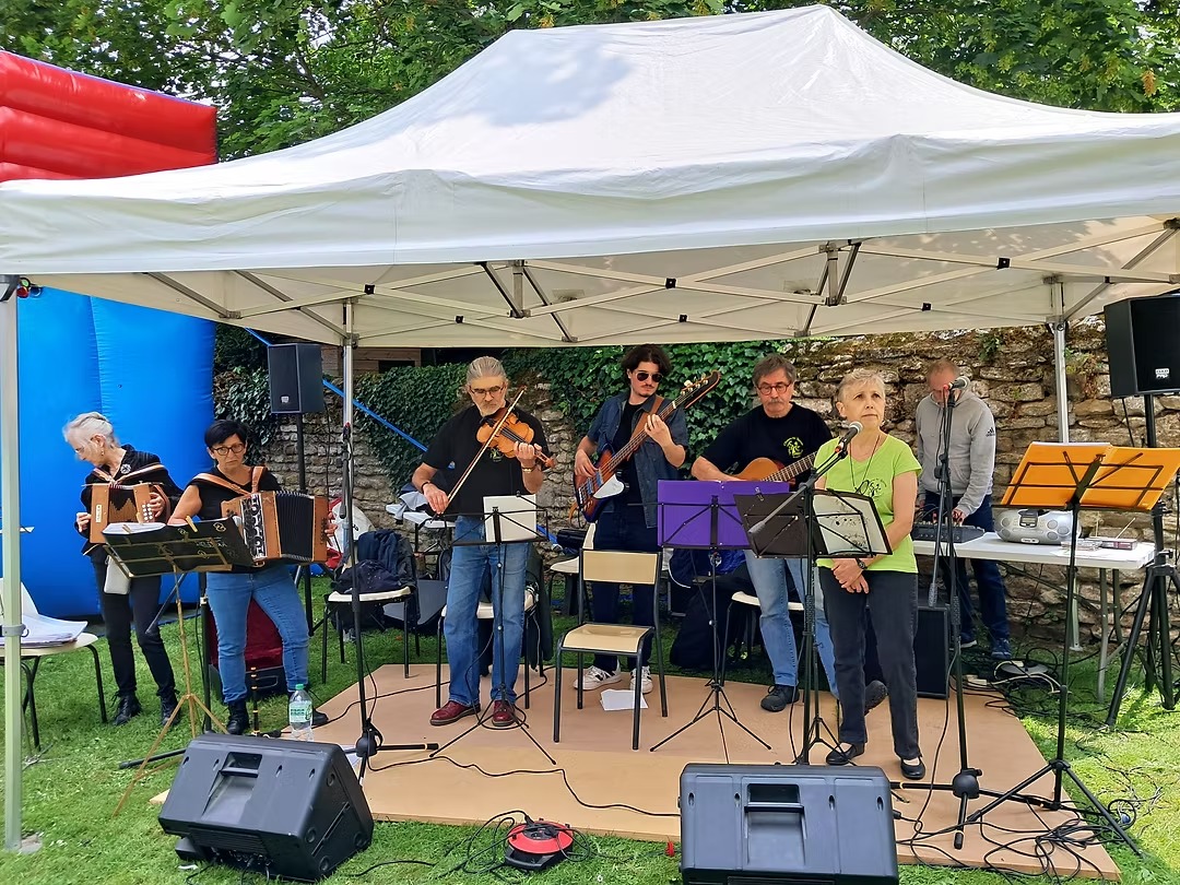 674350_5a0bc10a30e34c84a505462cfb51737c-mv2