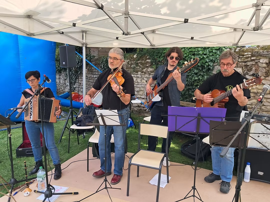 674350_a89285cb87aa4af597cf467dce1ec1fb-mv2