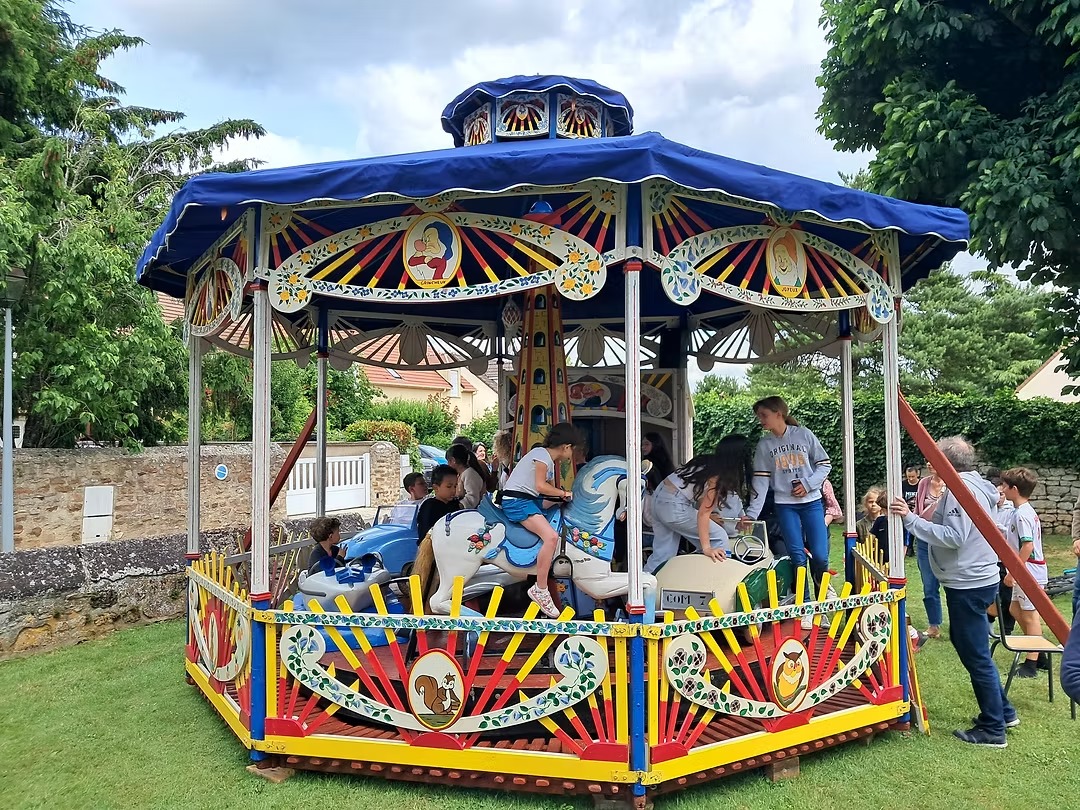 674350_ec7783ae86b44591b754d85710fae819-mv2