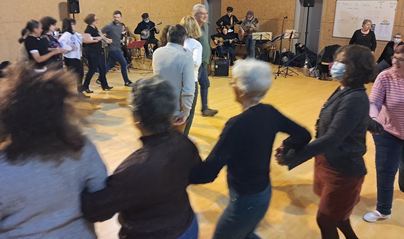 674350_279a272ffdba4ce2a0a91e2e716be971-mv2