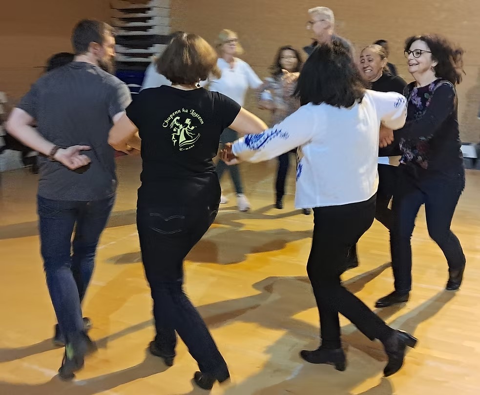 674350_b7679809ed12405f9bc3bc11a6b8fcf4-mv2-1-