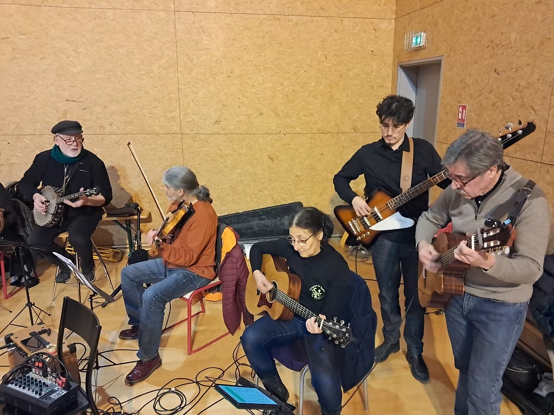 674350_b9bfec3ead68466ca1689b4d5a465a06-mv2