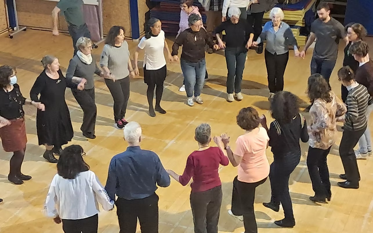 674350_c5df41b7d0574e6ba87d8ec3806d1fe6-mv2