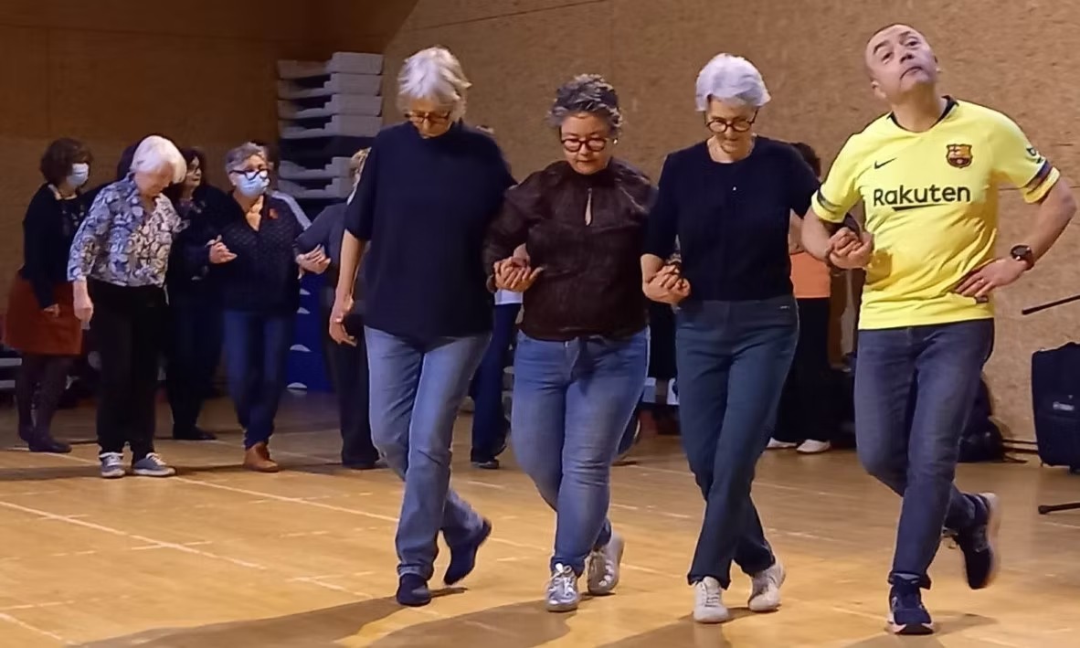 674350_da2df035b22240f2809760f92a9adfa5-mv2