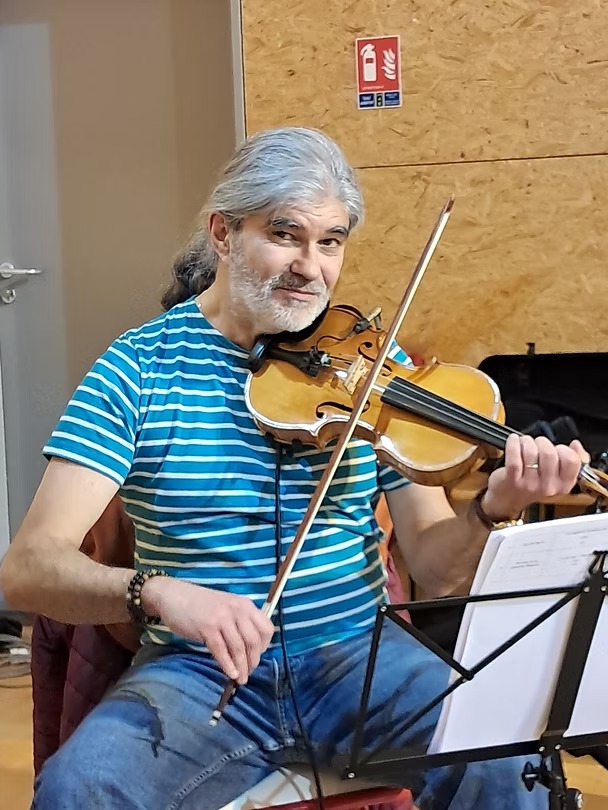 674350_e69c898b8a5247558ed06fcc2eae17ab-mv2