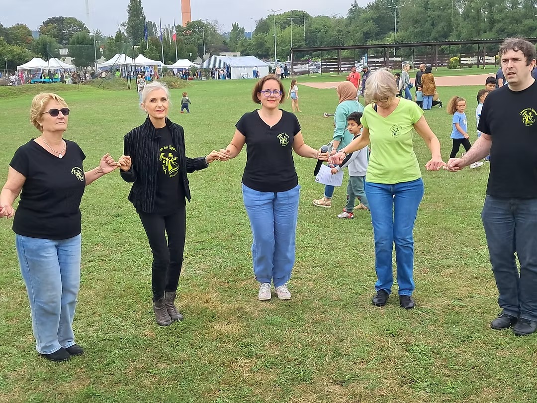 674350_2952206a172d4fc789b439bd171ffbf6-mv2