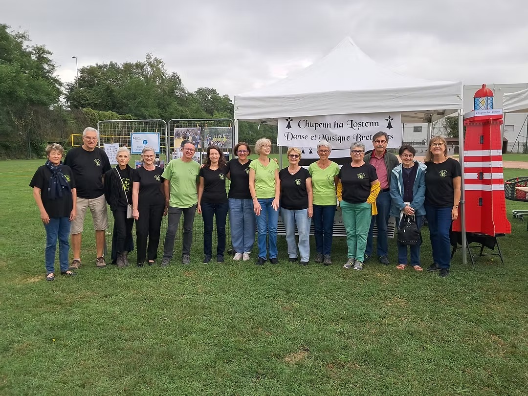 674350_31fc7fc8e9004a8ebd53b9af8e7a3827-mv2