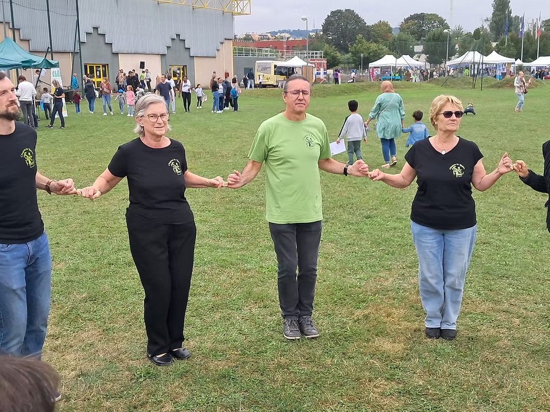 674350_cd93d6f4349e41bcbec745a2babaf989-mv2