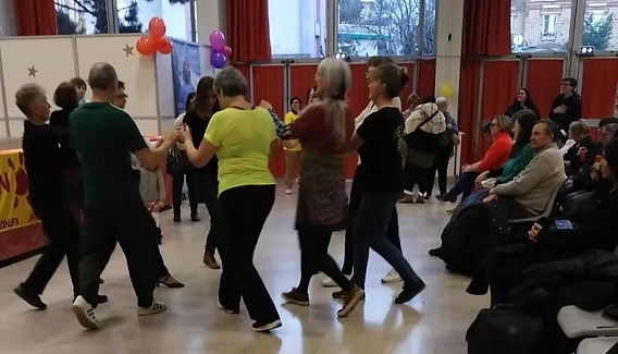 674350_19636321b2bc46aa83a7ba46267303f0-mv2